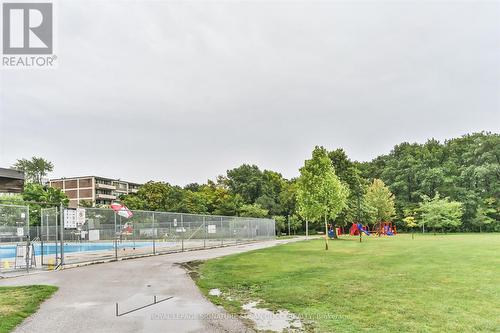 616 - 1 Leaside Park Drive, Toronto, ON - Outdoor