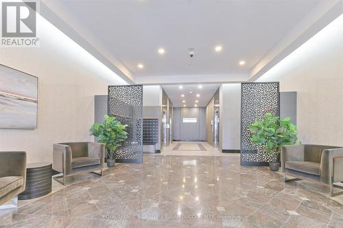 616 - 1 Leaside Park Drive, Toronto, ON - Indoor Photo Showing Other Room