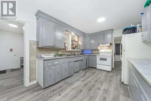 1097 Queens Boulevard, Kitchener, ON 