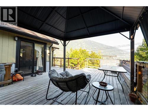 320 Chatham Street, Nelson, BC - Outdoor With Deck Patio Veranda With Exterior