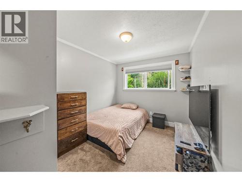 5936 Highway 6, Coldstream, BC - Indoor Photo Showing Bedroom