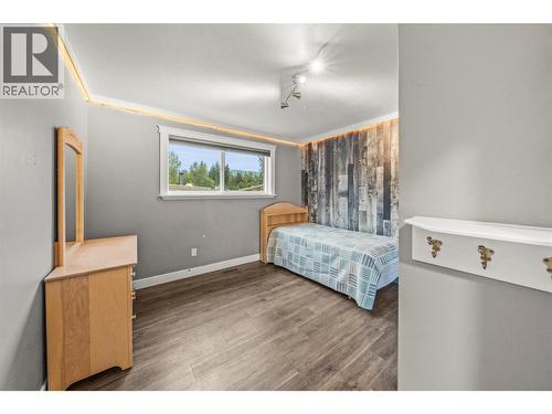 5936 Highway 6, Coldstream, BC - Indoor Photo Showing Bedroom