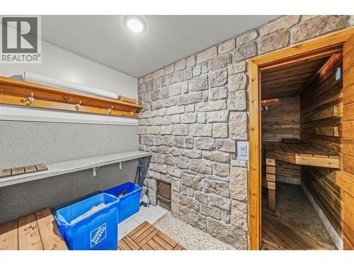 5936 Highway 6, Coldstream, BC - Indoor Photo Showing Other Room