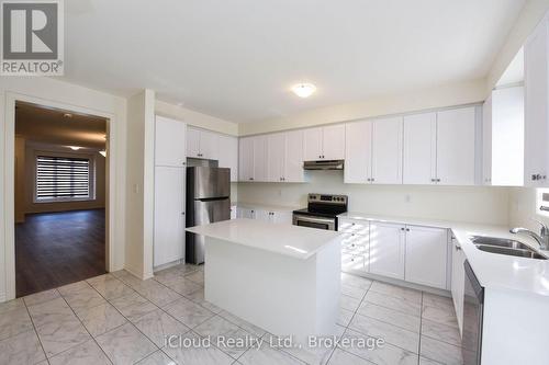 39 Stewardship Road, Brampton, ON - Indoor Photo Showing Kitchen With Double Sink