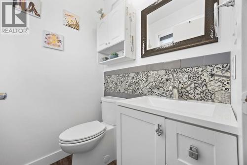 11701 Coldstream Creek Road, Coldstream, BC - Indoor Photo Showing Bathroom