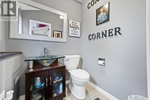 11701 Coldstream Creek Road, Coldstream, BC - Indoor Photo Showing Bathroom