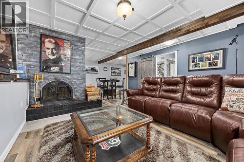 11701 Coldstream Creek Road, Coldstream, BC - Indoor Photo Showing Living Room With Fireplace