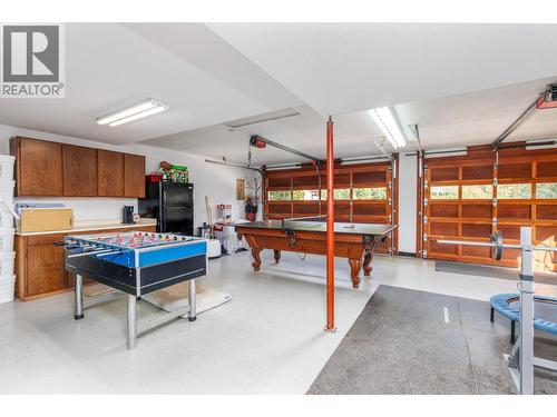 6171 50 Street Nw, Salmon Arm, BC - Indoor