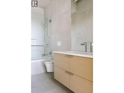 1181 Sunset Drive Unit# 2901, Kelowna, BC - Indoor Photo Showing Bathroom