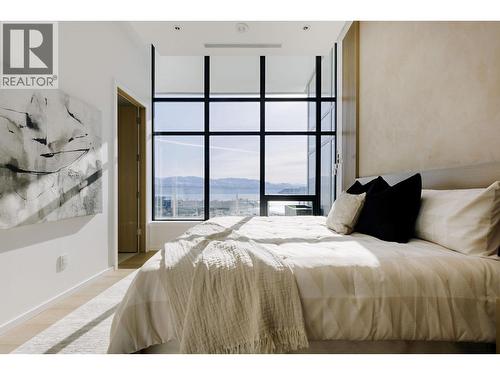 1181 Sunset Drive Unit# 2901, Kelowna, BC - Indoor Photo Showing Bedroom