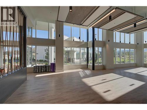 1181 Sunset Drive Unit# 2902, Kelowna, BC - Indoor Photo Showing Other Room