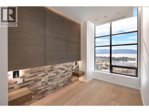 1181 Sunset Drive Unit# 2902, Kelowna, BC - Indoor Photo Showing Other Room