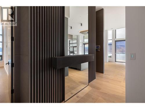 1181 Sunset Drive Unit# 2902, Kelowna, BC - Indoor Photo Showing Other Room