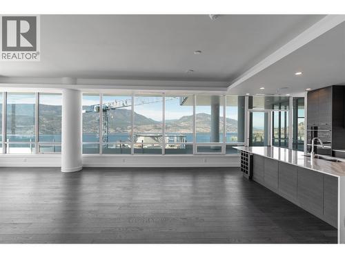 1181 Sunset Drive Unit# 2703, Kelowna, BC - Indoor