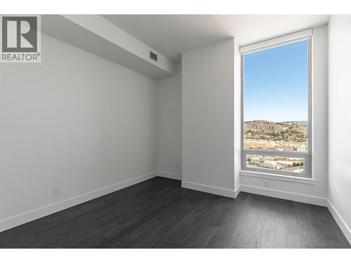 1181 Sunset Drive Unit# 2703, Kelowna, BC - Indoor Photo Showing Other Room