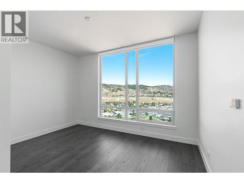 1181 Sunset Drive Unit# 2703, Kelowna, BC - Indoor Photo Showing Other Room