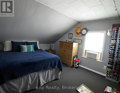 34 Queen Street, Grey Highlands, ON - Indoor Photo Showing Bedroom
