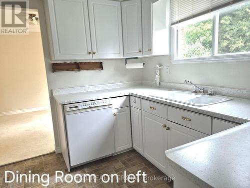 152 Chatterton Valley Crescent, Quinte West (Sidney Ward), ON - Indoor Photo Showing Kitchen With Double Sink