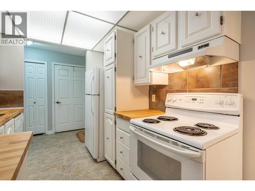 1801 32 Street Unit# 203, Vernon, BC - Indoor Photo Showing Kitchen