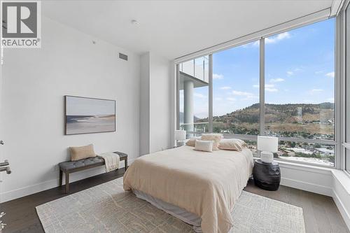 1181 Sunset Drive Unit# 2801, Kelowna, BC - Indoor Photo Showing Bedroom