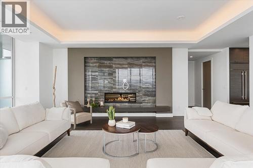 1181 Sunset Drive Unit# 2801, Kelowna, BC - Indoor Photo Showing Living Room