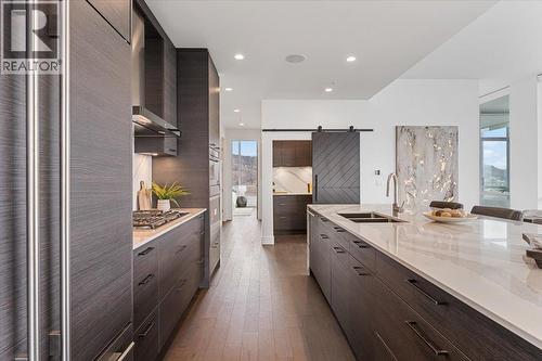 1181 Sunset Drive Unit# 2801, Kelowna, BC - Indoor Photo Showing Kitchen With Double Sink With Upgraded Kitchen