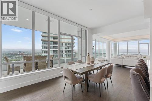 1181 Sunset Drive Unit# 2801, Kelowna, BC - Indoor Photo Showing Dining Room