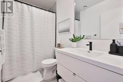 4 Pc Bath, Floating Vanity - 