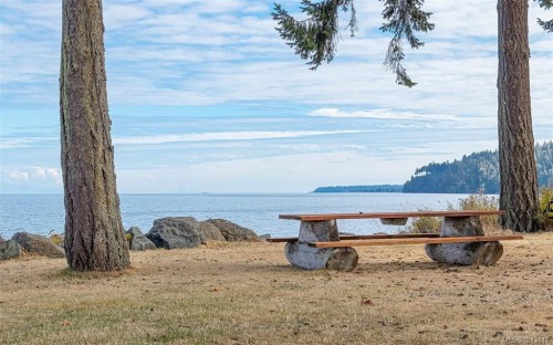 45-5251 Island Hwy West, Qualicum Beach, BC 