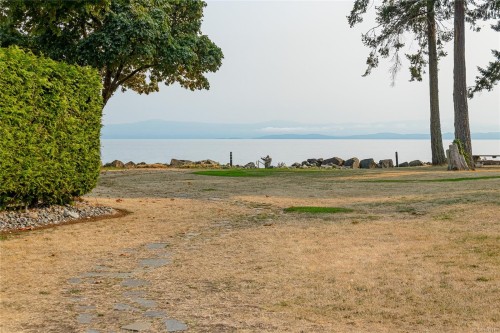 45-5251 Island Hwy West, Qualicum Beach, BC 