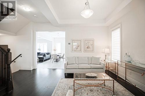 Living Room - 25 Kentledge Avenue, East Gwillimbury, ON - Indoor Photo Showing Living Room
