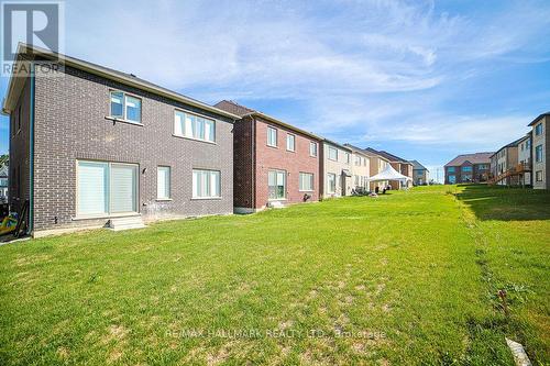 25 Kentledge Avenue, East Gwillimbury, ON - Outdoor With Exterior