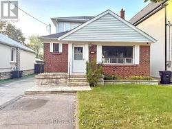 132 EDGECROFT ROAD  Toronto, ON M8Z 2C3