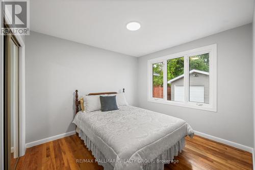 853 Chapman Boulevard, Ottawa, ON - Indoor Photo Showing Bedroom