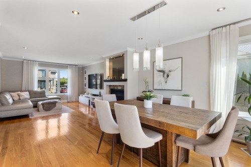 Salle à manger - 847 Rue Du Biat, Saint-Jean-Sur-Richelieu, QC - Indoor With Fireplace