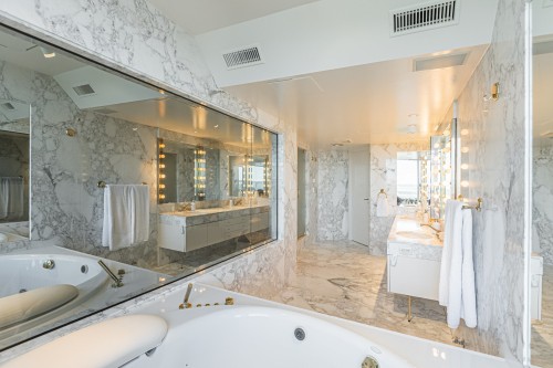 Ensuite bathroom - Ph2-3-30 Rue Berlioz, Montréal (Verdun/Île-Des-Soeurs), QC - Indoor Photo Showing Bathroom