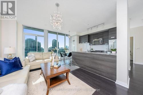 2007 - 55 Eglinton Avenue W, Mississauga, ON - Indoor Photo Showing Living Room