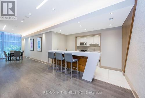 2007 - 55 Eglinton Avenue W, Mississauga, ON - Indoor Photo Showing Dining Room