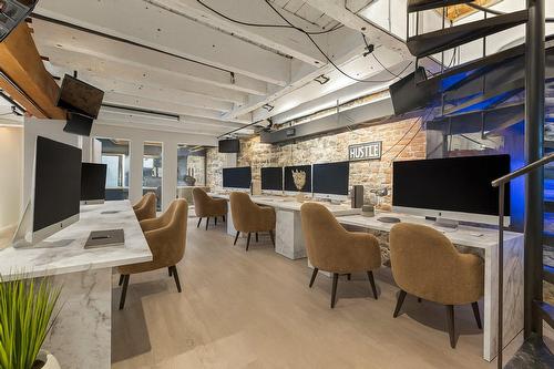 Office - A04-48 Rue Le Royer O., Montréal (Ville-Marie), QC 