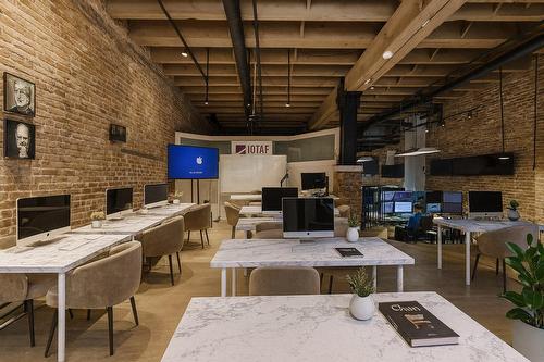 Office - A04-48 Rue Le Royer O., Montréal (Ville-Marie), QC 