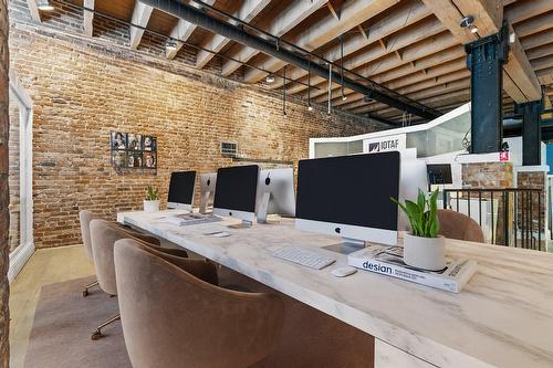 Office - A04-48 Rue Le Royer O., Montréal (Ville-Marie), QC 