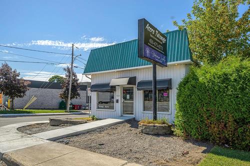 Façade - 2020Z Boul. Du Curé-Labelle, Saint-Jérôme, QC 