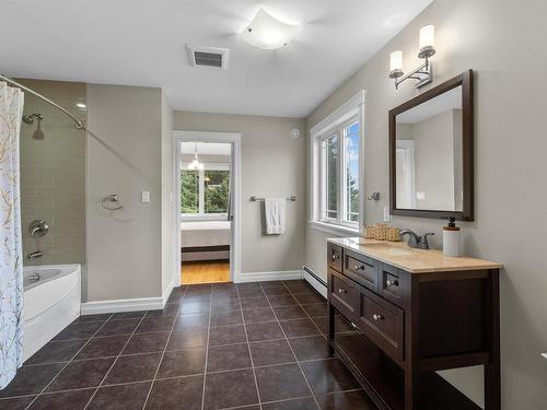 14 Fairfax Drive, Stratford, PE 