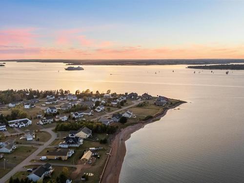 14 Fairfax Drive, Stratford, PE 