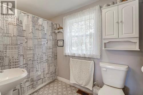 5-7 Magistrates Hill, Brigus, NL - Indoor Photo Showing Bathroom