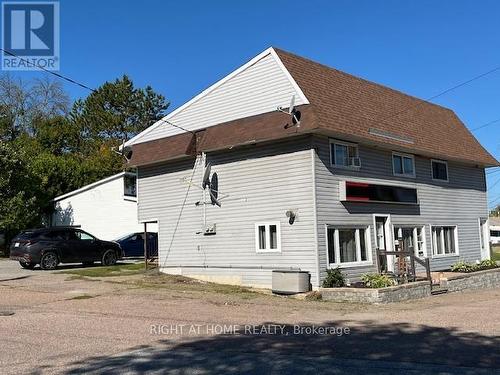 45 Pembroke Street, Whitewater Region, ON - Outdoor