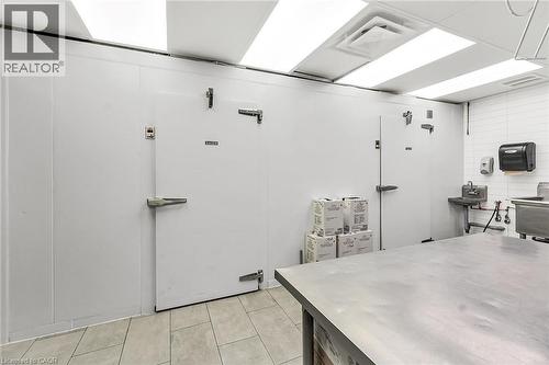 737 Barton Street E, Hamilton, ON 