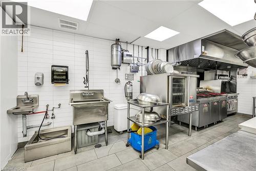 737 Barton Street E, Hamilton, ON 