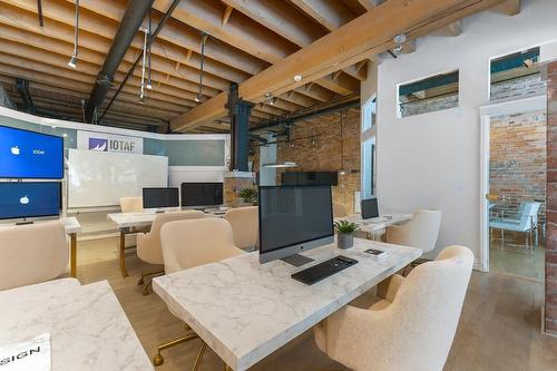 Office - A04A-48 Rue Le Royer O., Montréal (Ville-Marie), QC 