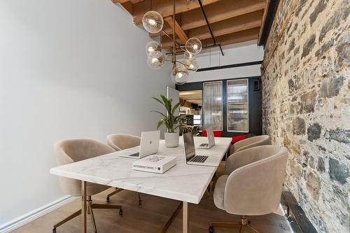 Office - A04A-48 Rue Le Royer O., Montréal (Ville-Marie), QC 